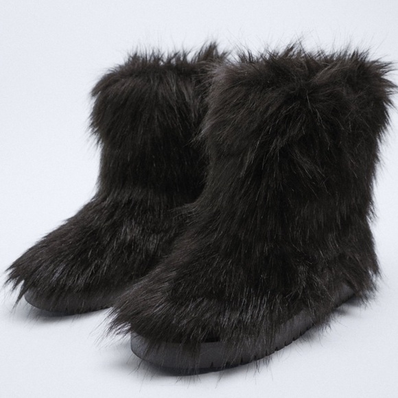 ZARA BNWT Faux Fur Flat Ankle Boots - Picture 1 of 5